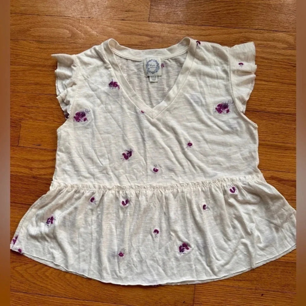 D2-Francesca's Blue Rain top.‎ NWOT. Youth 12. Purple flowers